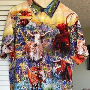 NWOT Longhorns in Bluebonnets Camp Shirt